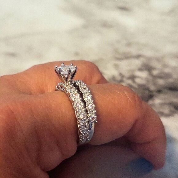 Flash Diamond Round Engagement Silvery Rings for Women - Picture 6 of 10